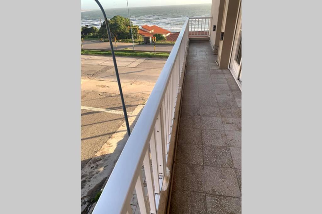 Mar Del Plata Frente Al Mar Biblioteca Apartment Exterior photo