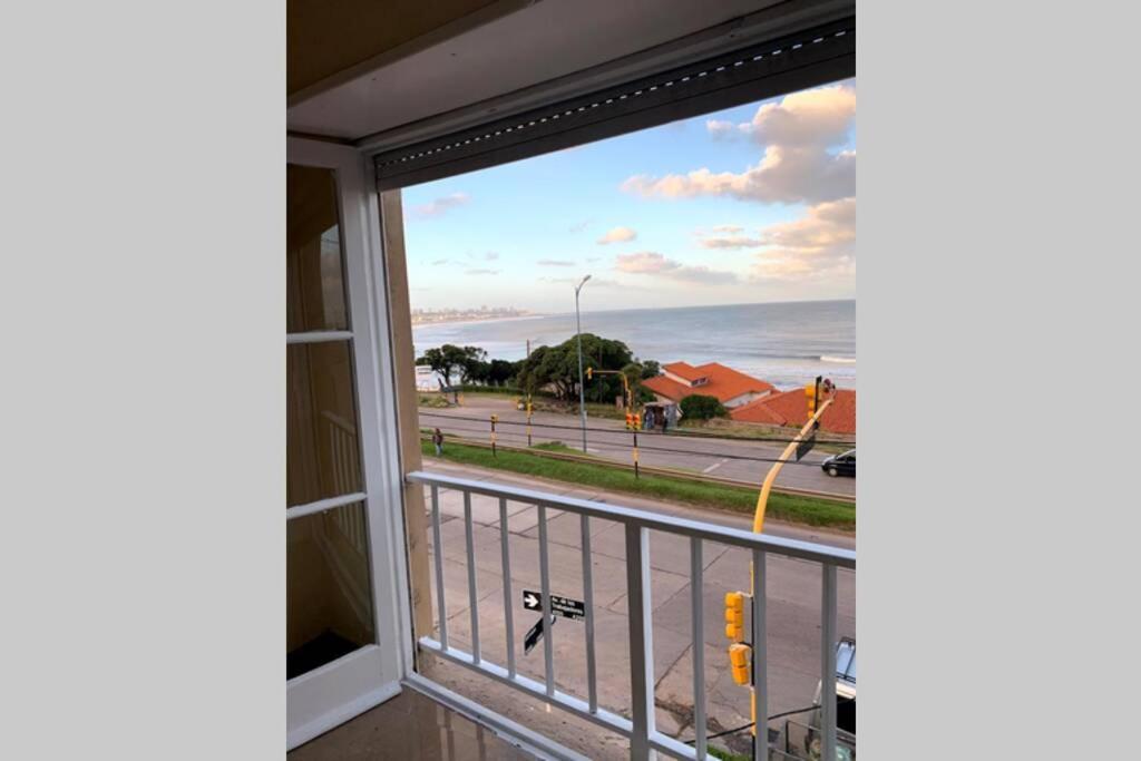 Mar Del Plata Frente Al Mar Biblioteca Apartment Exterior photo